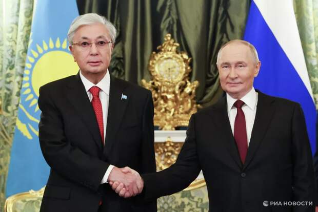 Временная передышка: Итоги визита Токаева в Москву