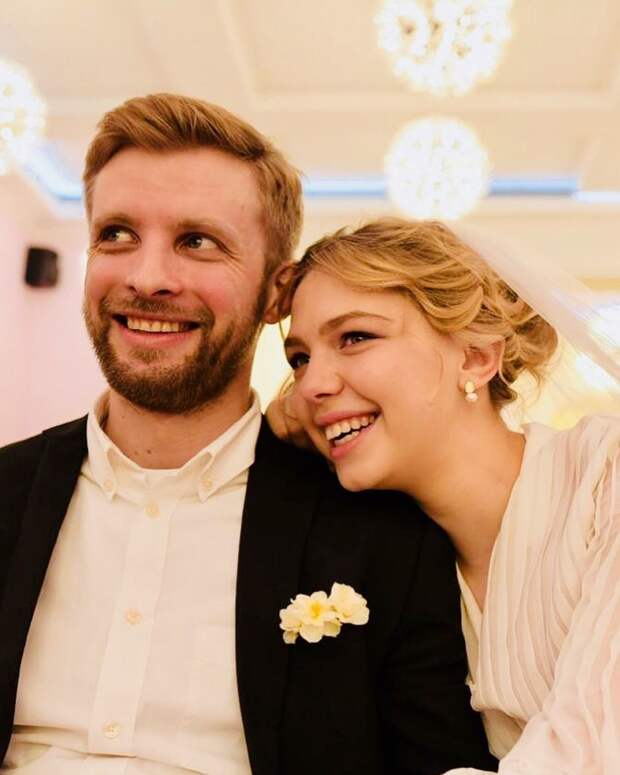 23-летняя Таисия Вилкова вышла замуж
