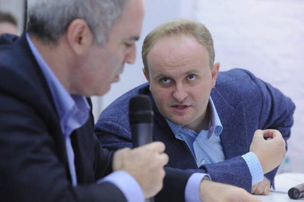 Махровые оппозиционеры продолжают сбегать за границу