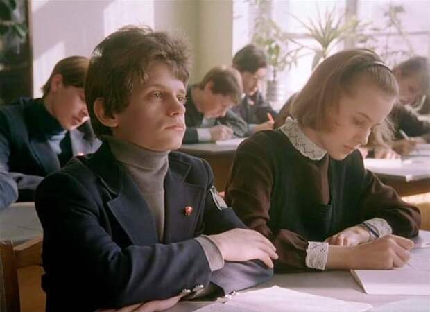 Кадр из фильма *Плюмбум, или Опасная игра*, 1986 | Фото: kino-teatr.ru Кадр из фильма *Плюмбум, или Опасная игра*, 1986 | Фото: kino-teatr.ru