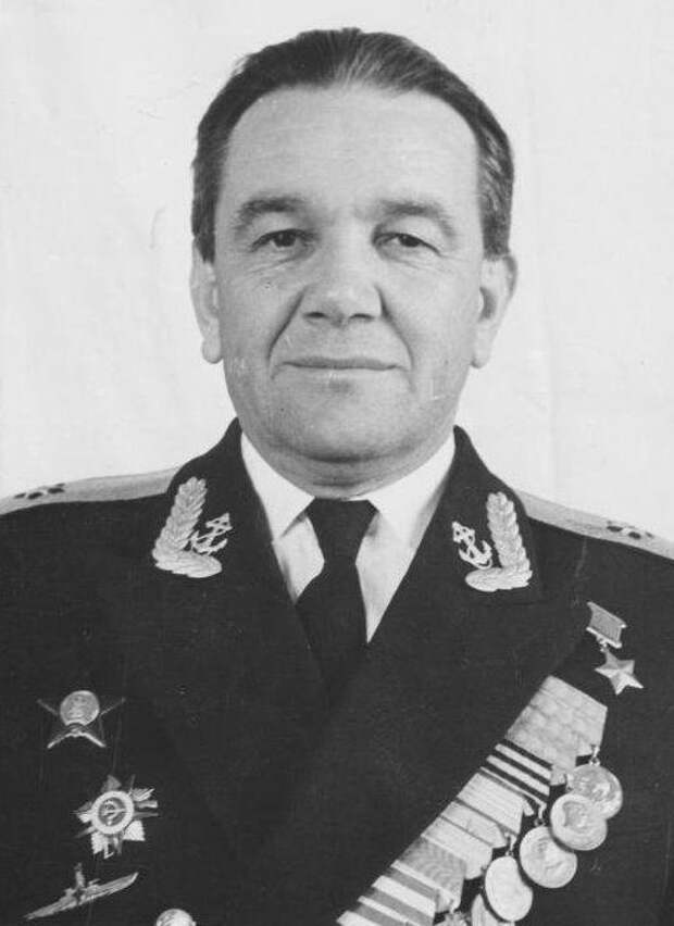 Картинки по запросу "капитан 1-го ранга Л. Г. Осипенко""