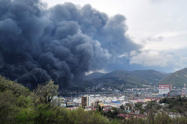 Активисты "Единой России" и МГЕР помогли с расселением жителей Туапсе