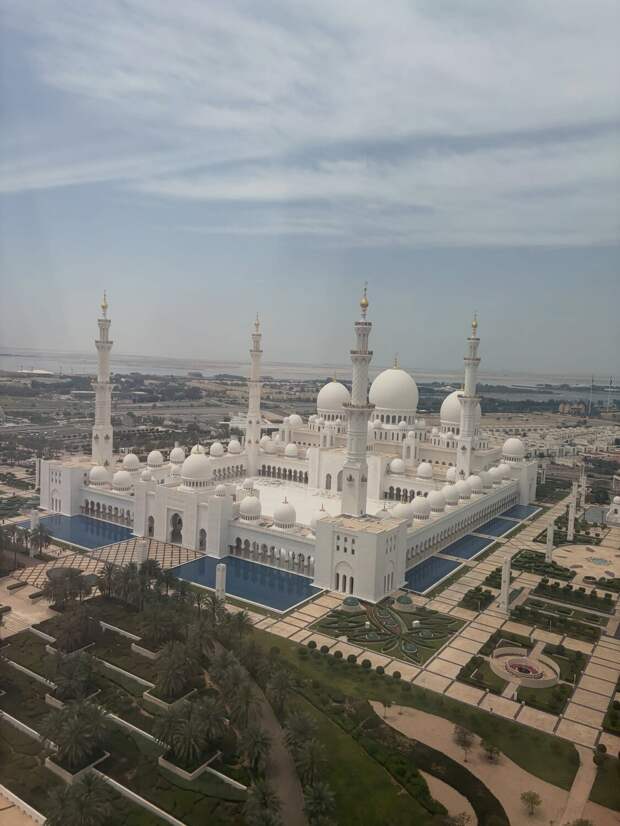 Дмитриев разместил в соцсети фото мечети шейха Заида в Абу-Даби