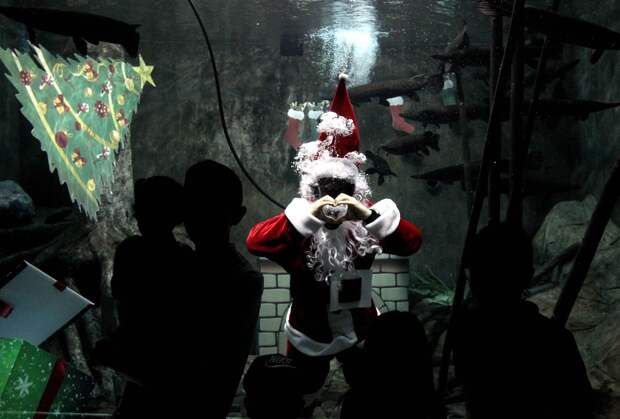 SantaCon 2018 в Лондоне, Париже, Сеуле, Нью-Йорке и других городах