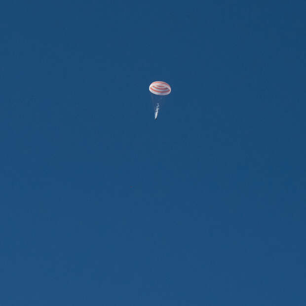 Космонавты экспедиции МС-07 вернулись с Международной космической станции на Землю космонавт, Приземление, Союз, МС-07, видео, длиннопост
