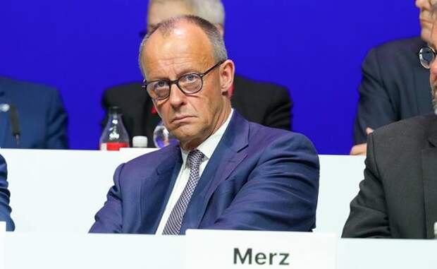 Штурвал натовского корабля — в руках сумасшедшего