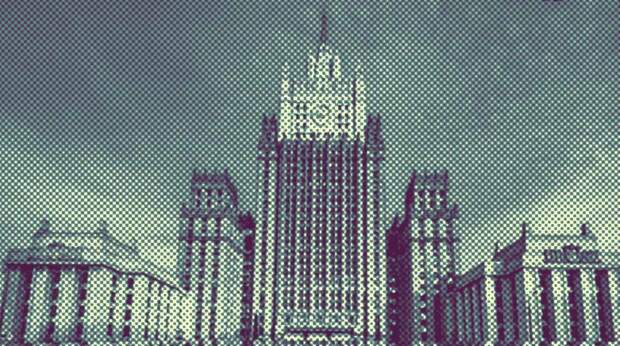 «Какого черта мы должны спрашивать разрешения?»: В МИД России жестко ответили на санкционные лицензии США по нефти