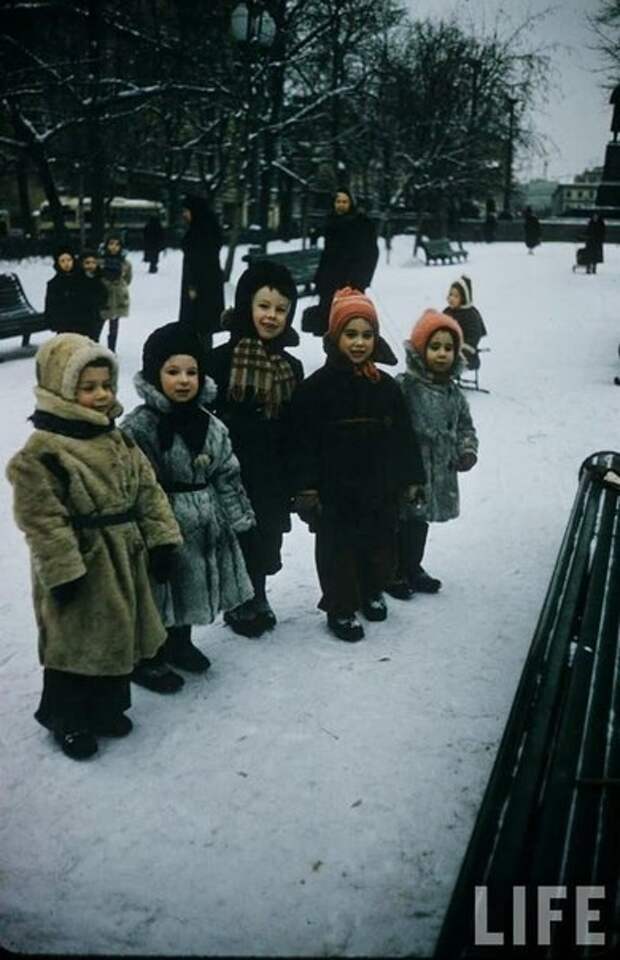 Советское зимнее детство в объективе американского фотографа.