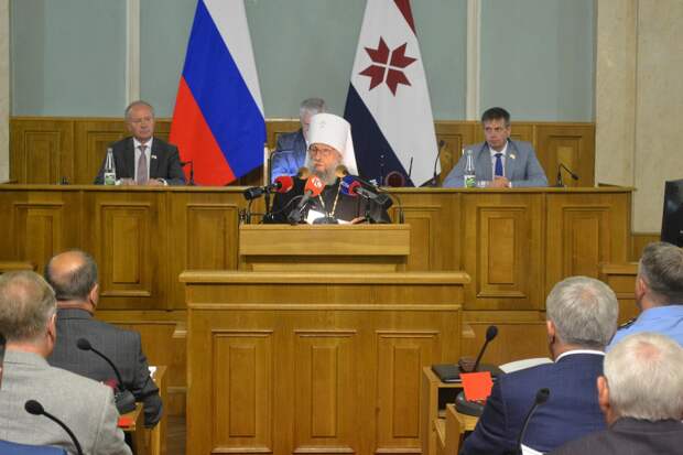 Мордовия стала первым регионом в России, где запретили пропаганду абортов, приняв закон «О запрещении склонения к искусственному прерыванию беременности на территории Республики Мордовия». По данным пресс-службы Госсобрания региона, инициатива направлена на улучшение демографической ситуации. Её авторы утверждают что Концепция государственной семейной политики в России на период до 2025 года называет прерывание беременности одним из факторов, негативно влияющих на здоровье женщин, а также признает высокое число абортов одной из причин низкого уровня рождаемости.