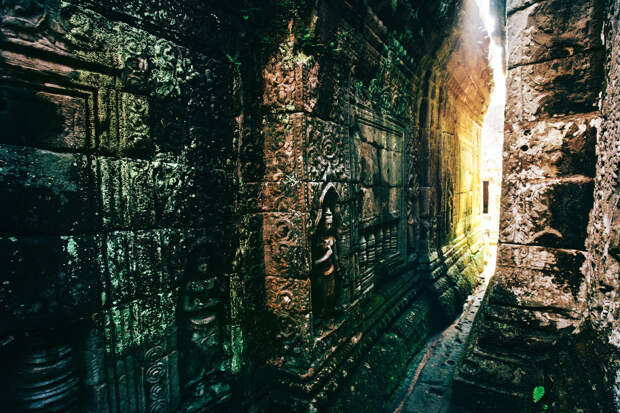 Таинственные интерьеры храмового комплекса Байон