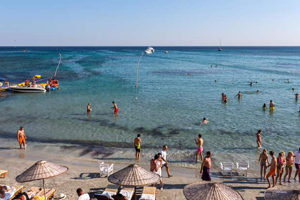 Стали известны три страны для отдыха на 23 февраля среди россиян