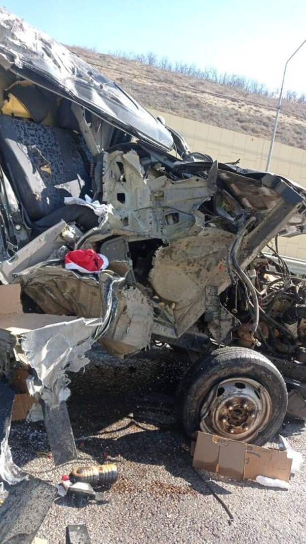 Очевидцы сообщают о серьезном ДТП на "Тавриде" в районе Севастополя