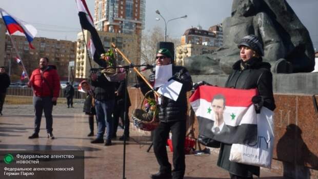 Танцующие арабы: митинг в поддержку Башара Асада прошел в Москве Танцующие арабы: митинг в поддержку Башара Асада прошел в Москве