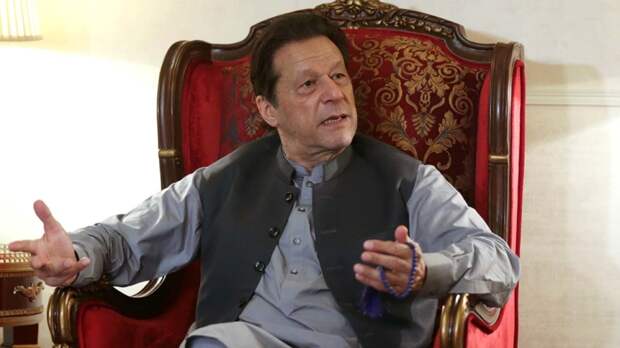 За что экс-премьер Пакистана Имран Хан и его жена получили 17 лет тюрьмы