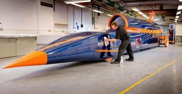 Bloodhound SSC планирует побить установленный рекорд скорости и преодолеть планку в 1600 км/ч