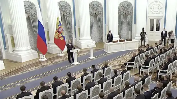 Путин вручил госнаграды игрокам и тренерам сборной России по футболу