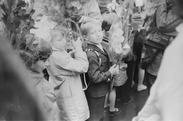 История забытой фотопленки: Зачем через 30 лет француженка отыскала незнакомого русского мальчика