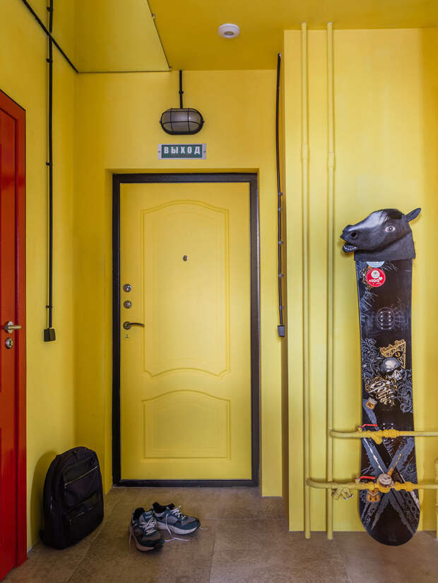 18 необычных входных дверей, которые стали фишкой прихожей
