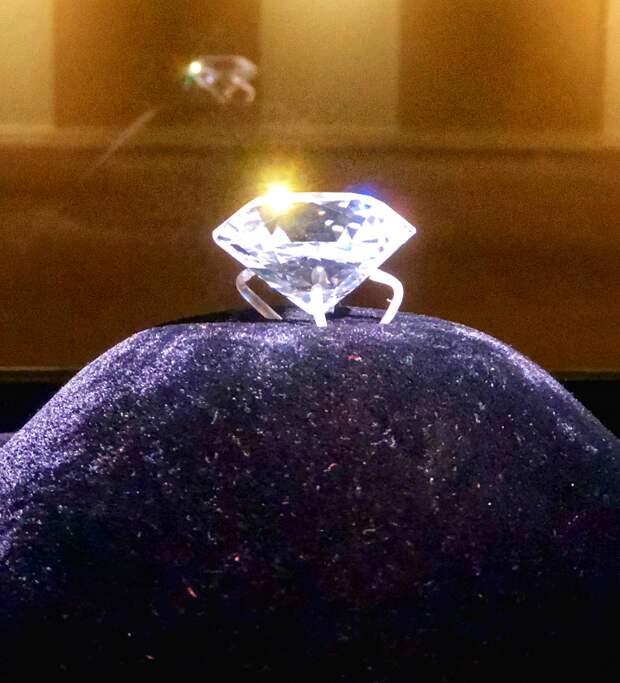 Некрасивая история самых красивых алмазов в мире