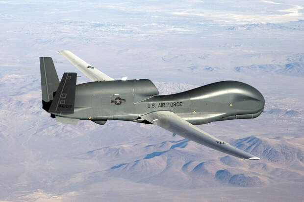 Дрон-разведчик ВВС Италии Phoenix подал сигнал бедствия над Черным морем