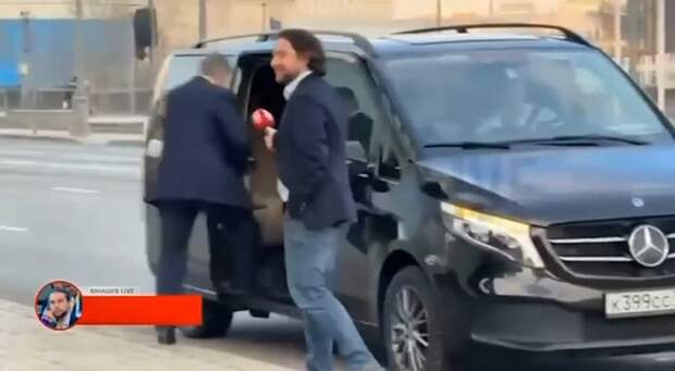 Глава АвтоВАЗа дал интервью о сильнейшей доминации Lada на рынке, после чего сел в Mercedes и уехал. https://t.me/webmoney_dn/318025Video: Видео от До...