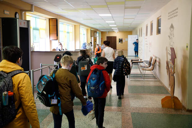 Минпросвещения опровергло введение обязательного второго иностранного языка в школах