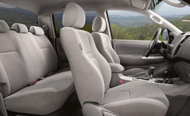 interior Toyota Hilux фото
