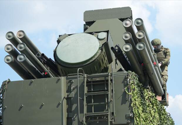 Силы ПВО за сутки сбили 136 украинских беспилотников и 12 авиабомб