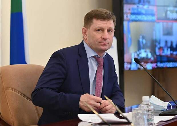 За умение говорить с народом хабаровчане готовы простить Сергею Фургалу даже криминал? Фото: Instagram.com