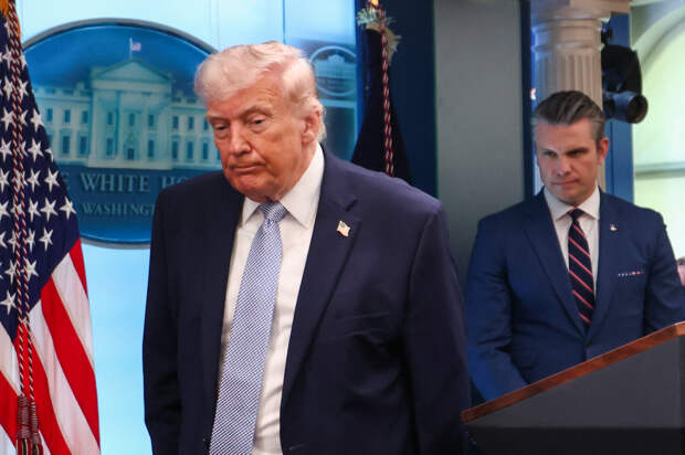 Министра войны США обвинили в обмане Трампа