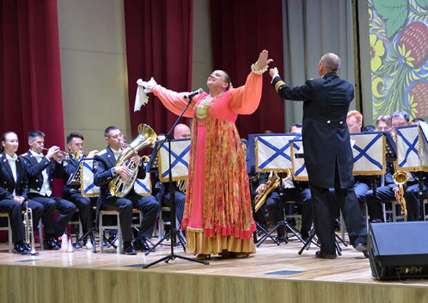 Оркестр ВМФ дал концерты в городе-герое Севастополе