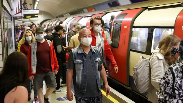 За сутки в Британии зафиксировали более 29 тысяч случаев коронавируса