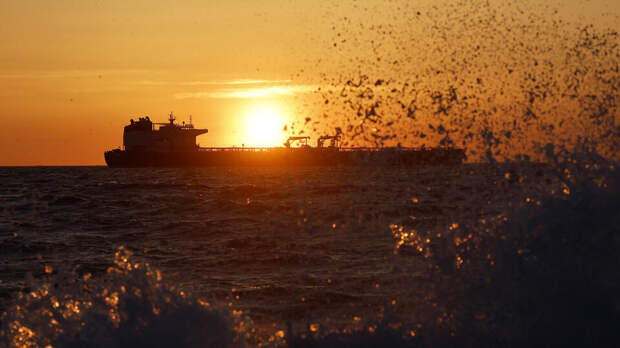 Хаменеи: Иран намерен и далее управлять Персидским и Ормузским проливами