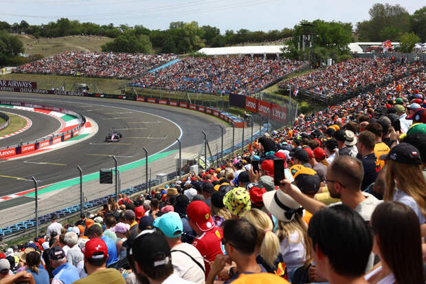 Пилот "Мерседеса" Расселл выиграл Гран-при Австралии "Формулы-1"