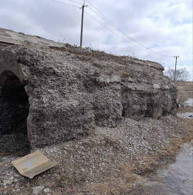 Сапёрный редут подвергся нападению вандалов: уничтожены инфощиты во Владивостоке