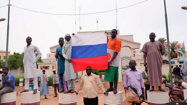 США проиграли России в Африке. Экс-главком НАТО предложил Америке выход