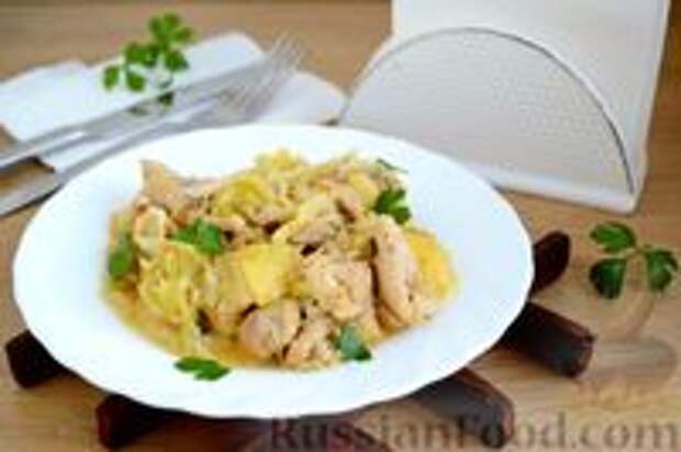 Фото к рецепту: Рагу из курицы с картошкой и капустой