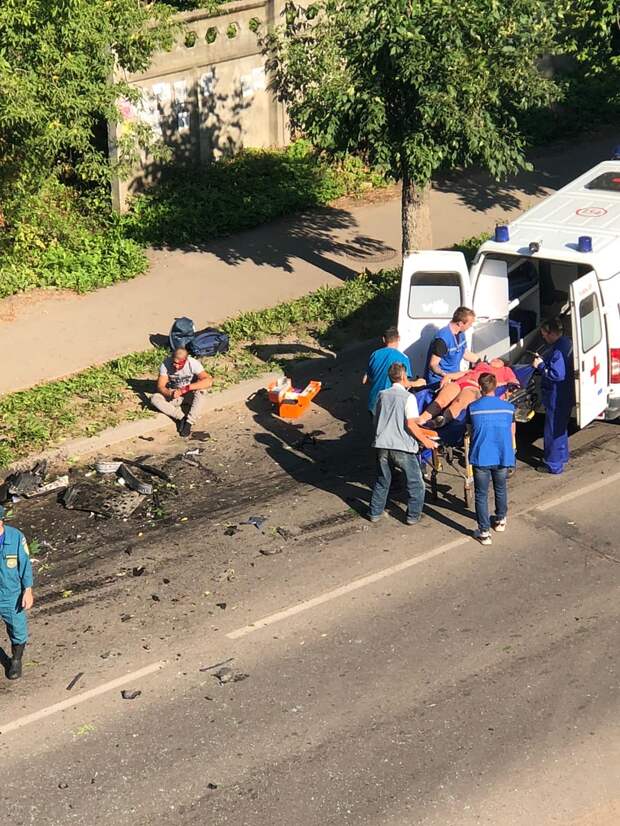 Опубликованы фото и видео страшной аварии в Тверской области