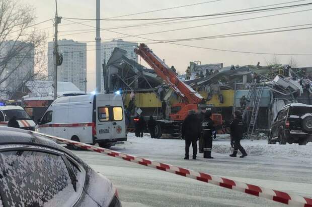 ТЦ в Новосибирске, у которого обрушилась крыша, был построен самовольно