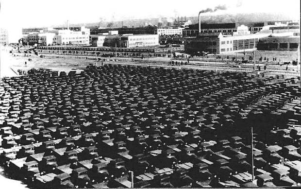 По состоянию на 20 июня 1941 г. в армии насчитывалось 151 100 автомобилей ГАЗ-АА и ГАЗ-ММ.