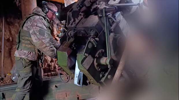 Артиллеристы уничтожили наблюдательные пункты и блиндаж врага в ДНР