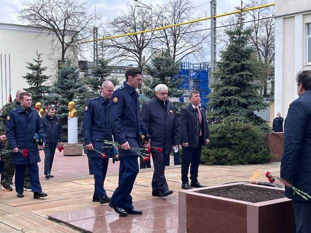 В едином строю памяти: ОДК-Салют и «Русские Витязи» поздравили сотрудников с Днем Победы