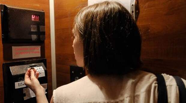 С лифта рухнули?