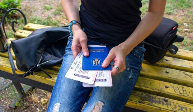 Жители Донбасса столкнулись с проблемами после получения украинских паспортов