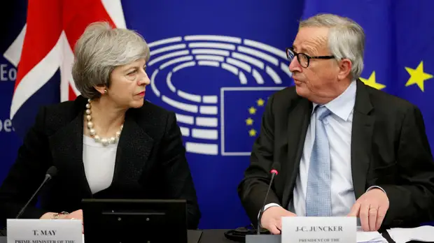 Юнкер посоветовал Мэй завершить брексит до выборов в Европарламент