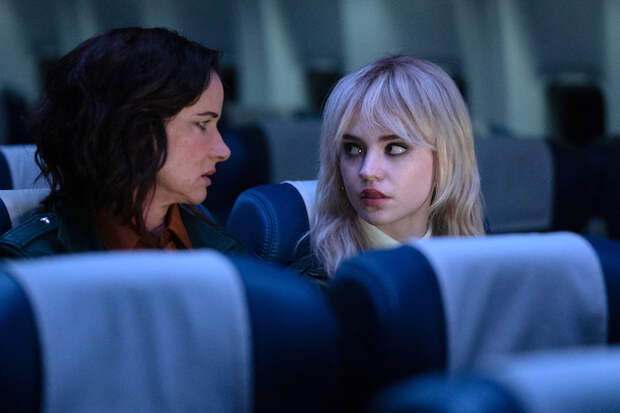 Showtime's Yellowjackets to Air Bonus Episode Between Seasons 2 and 3