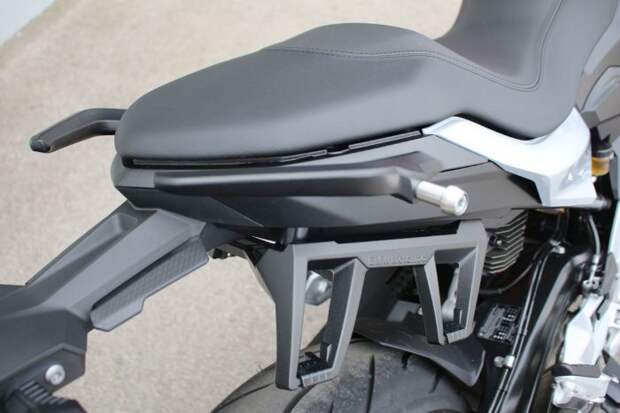 Тест BMW F 900 R