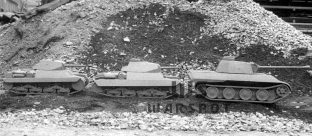 Эти же макеты в сравнении с Pz.Kpfw.Panther Ausf.D. На «Пантеру» итальянцы тоже заглядывались, но хотели машину со своими оружием и моторами - Тяжёлый танк по-итальянски | Warspot.ru