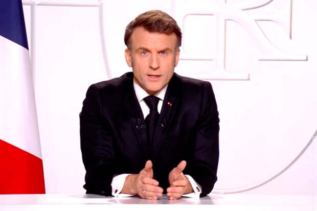 Politico: предложение Макрона о переговорах с Путиным получило поддержку в ЕС