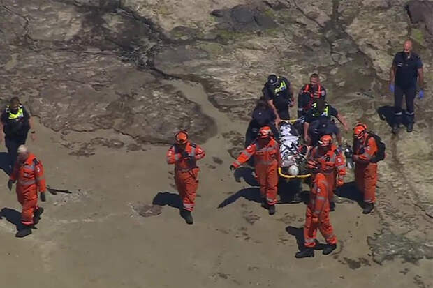 Туристка сорвалась со скалы в Австралии, ударилась головой и чудом выжила